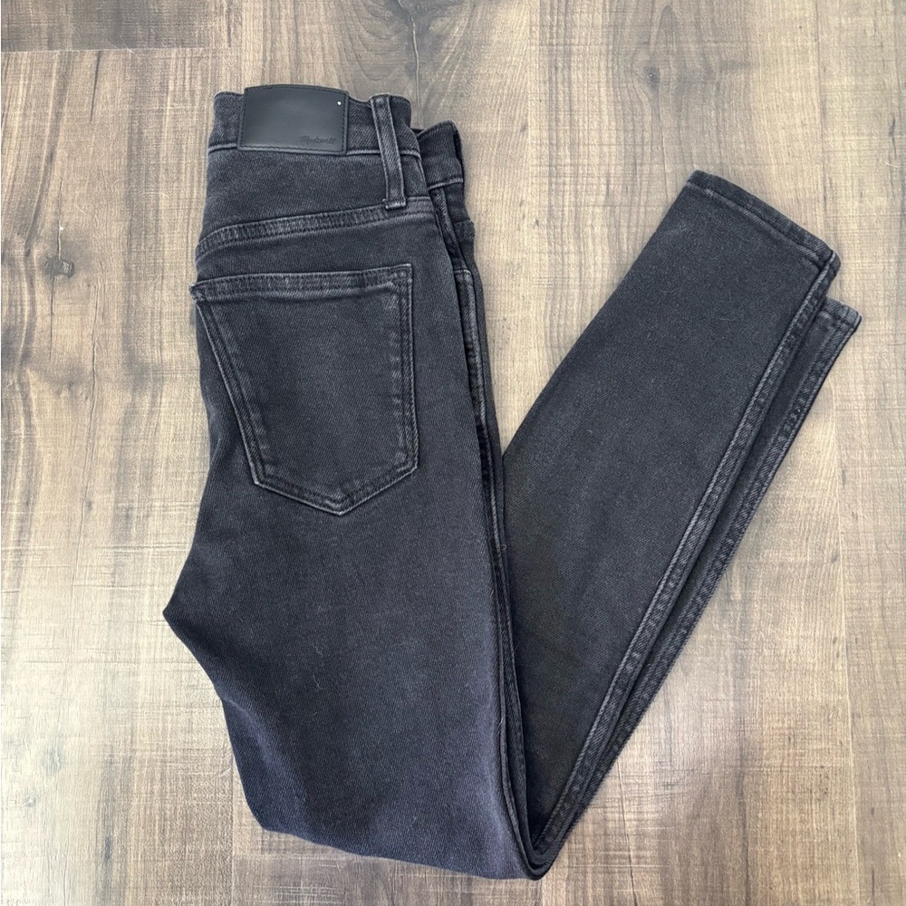 Madewell 10” High-Rise Skinny Jeans in Starkey Wash Black